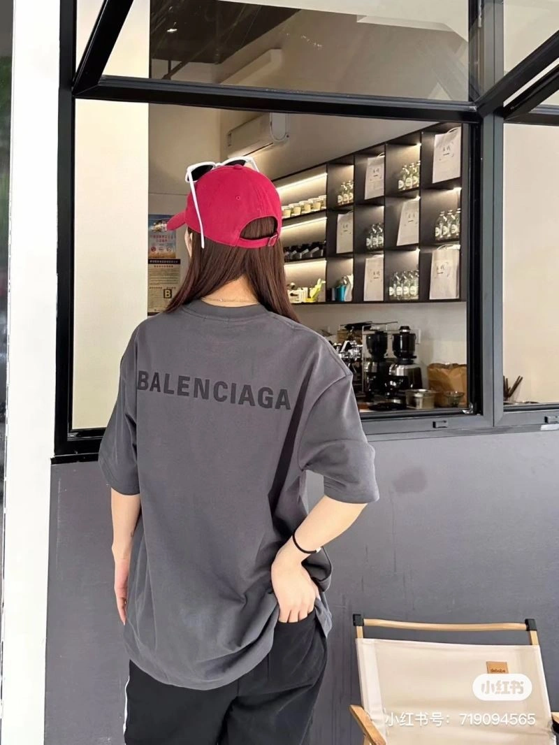Balenciaga T-Shirts Resilient 98043