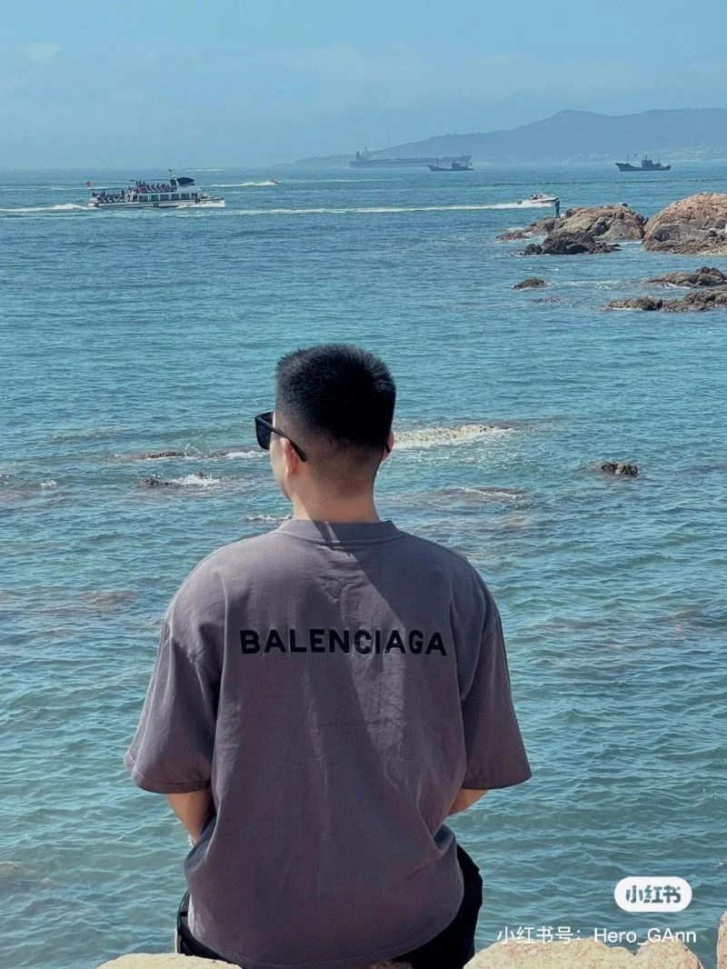 Balenciaga T-Shirts Resilient 98043