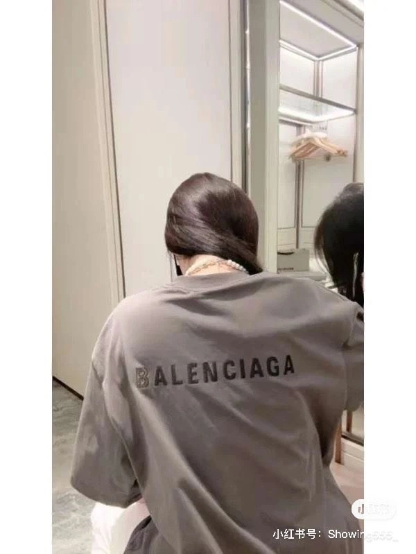 Balenciaga T-Shirts Resilient 98043