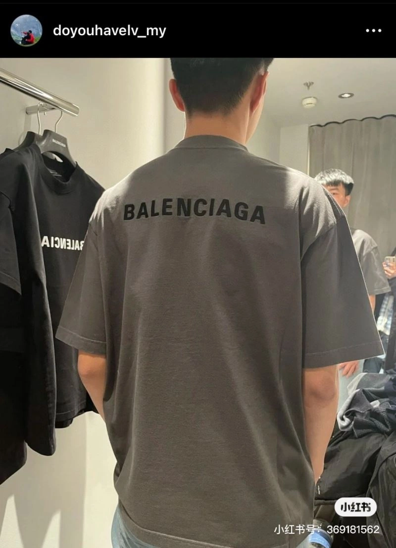 Balenciaga T-Shirts Resilient 98043