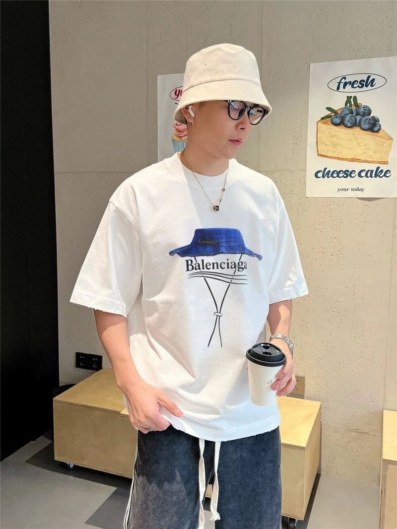 Sophisticated Balenciaga T-Shirts 98030
