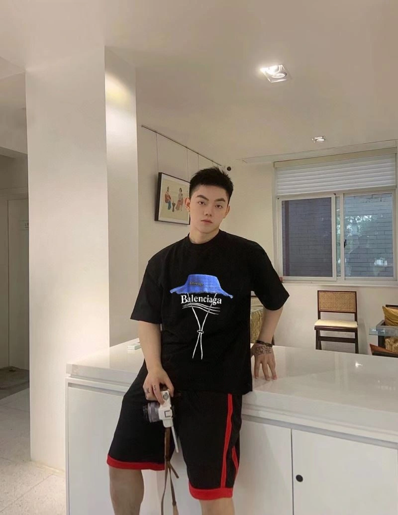 Classic Balenciaga T-Shirts 98019
