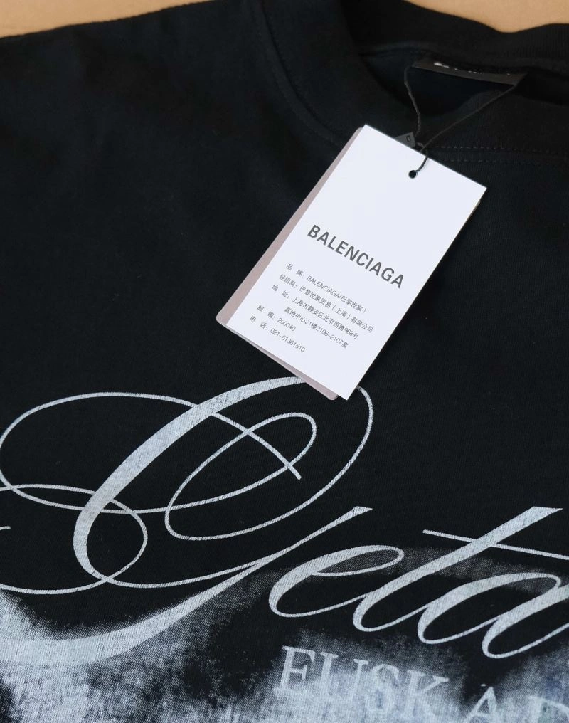 Balenciaga T-Shirts TimelessDesign 98017
