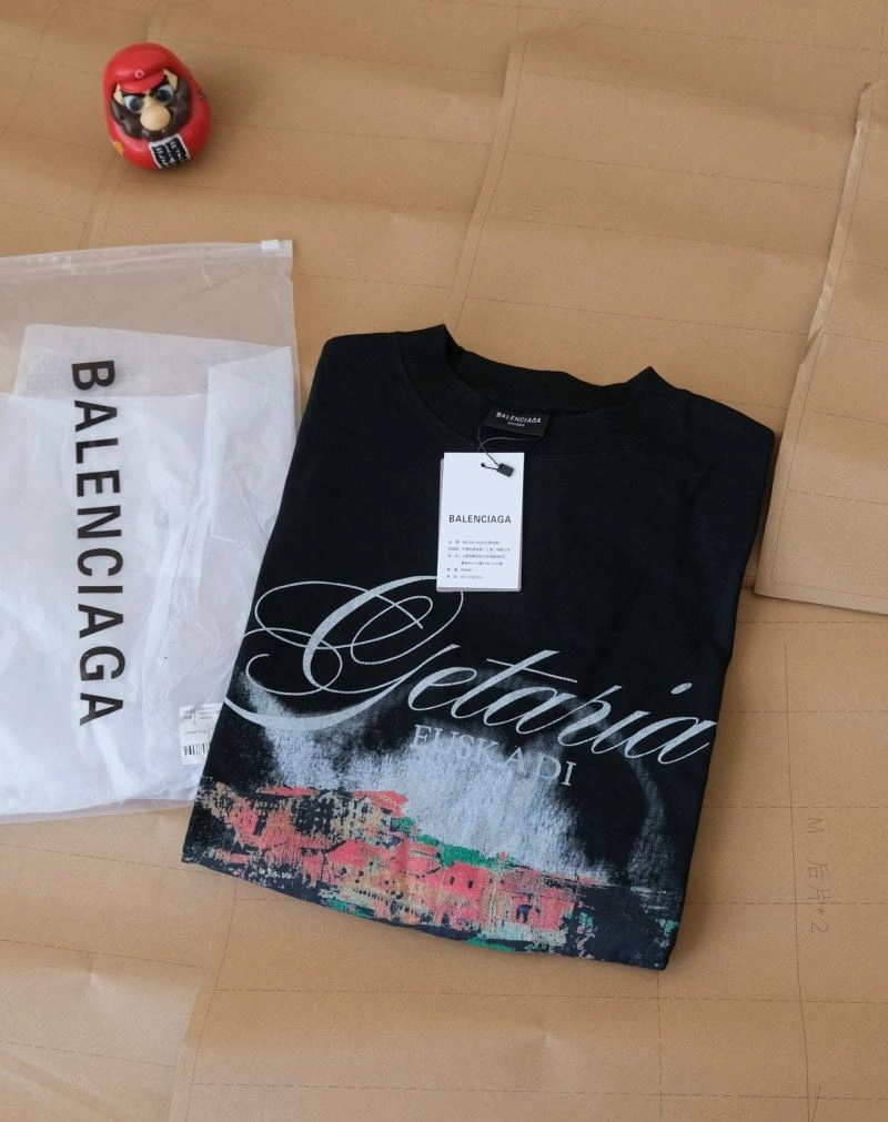 Balenciaga T-Shirts TimelessDesign 98017