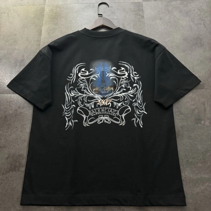 Versatile Balenciaga T-Shirts 98010