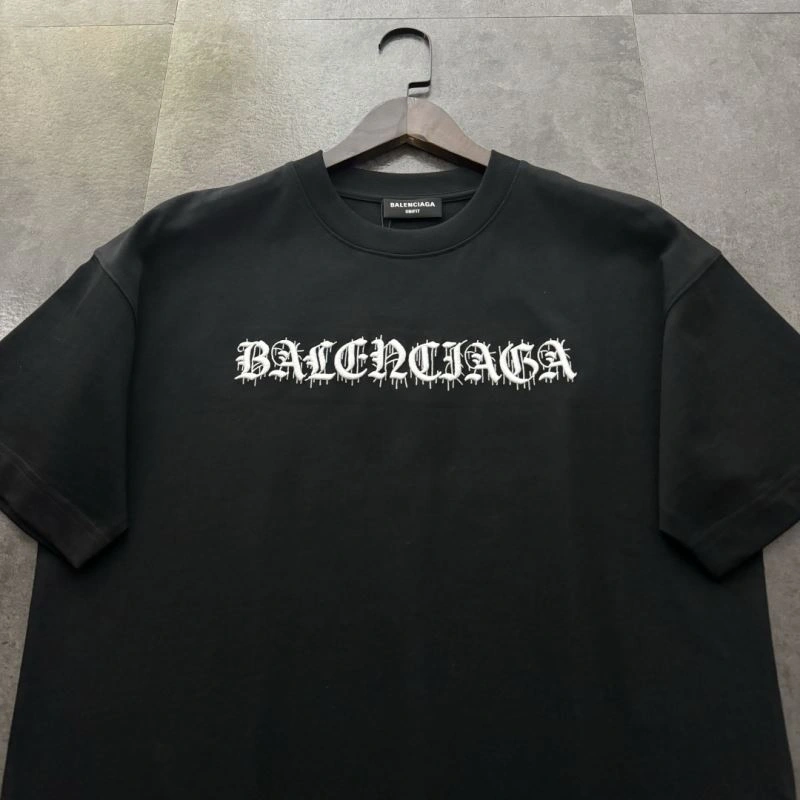 Versatile Balenciaga T-Shirts 98010