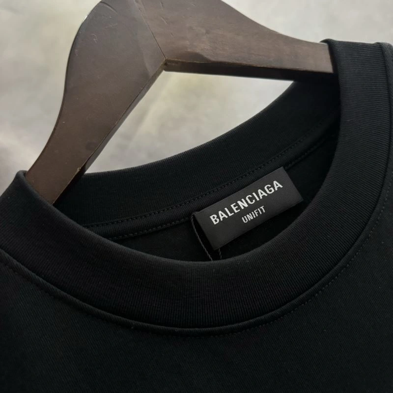 Versatile Balenciaga T-Shirts 98010