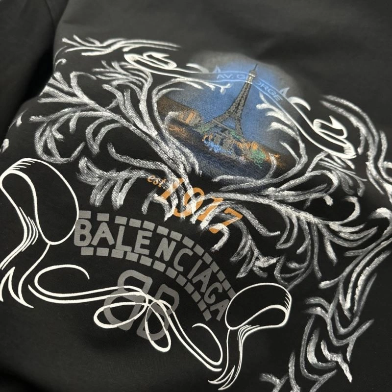 Versatile Balenciaga T-Shirts 98010