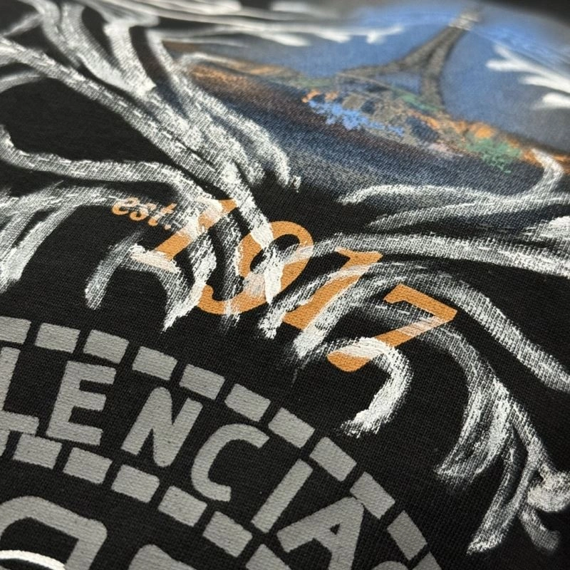 Versatile Balenciaga T-Shirts 98010