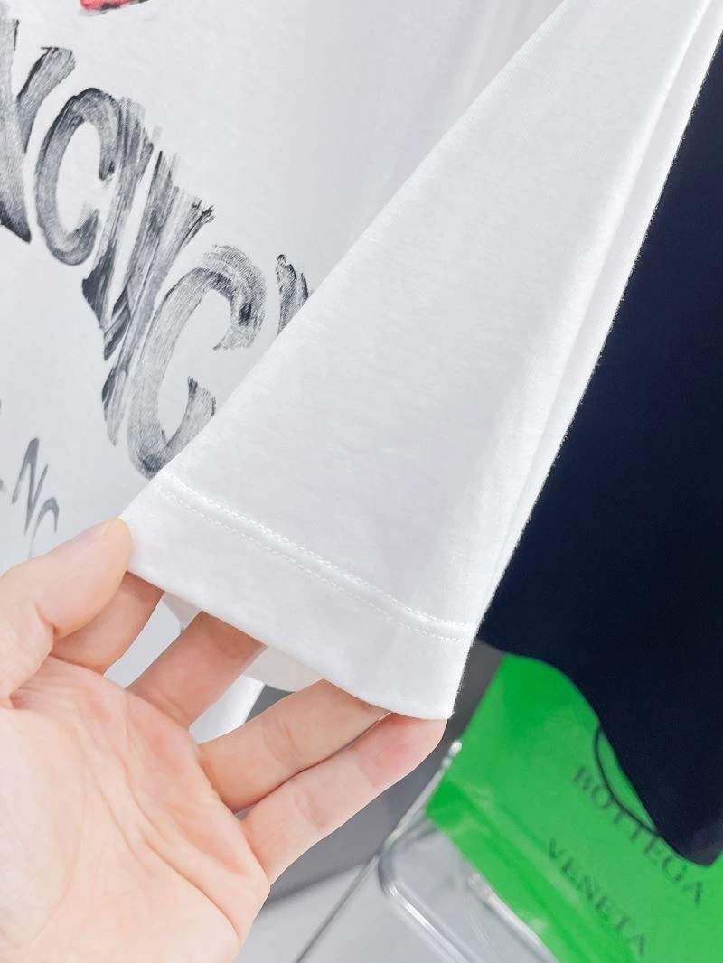 Effortless Balenciaga T-Shirts 97966