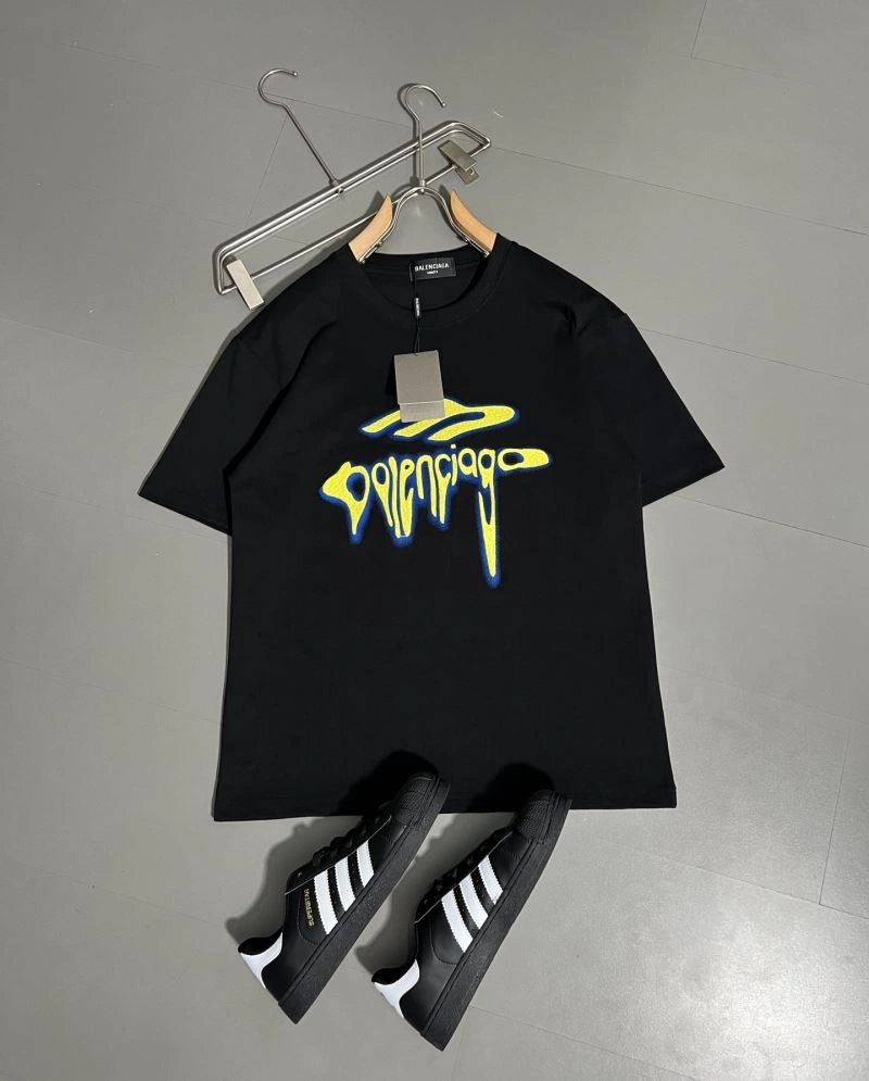 Vibrant Balenciaga T-Shirts 97827