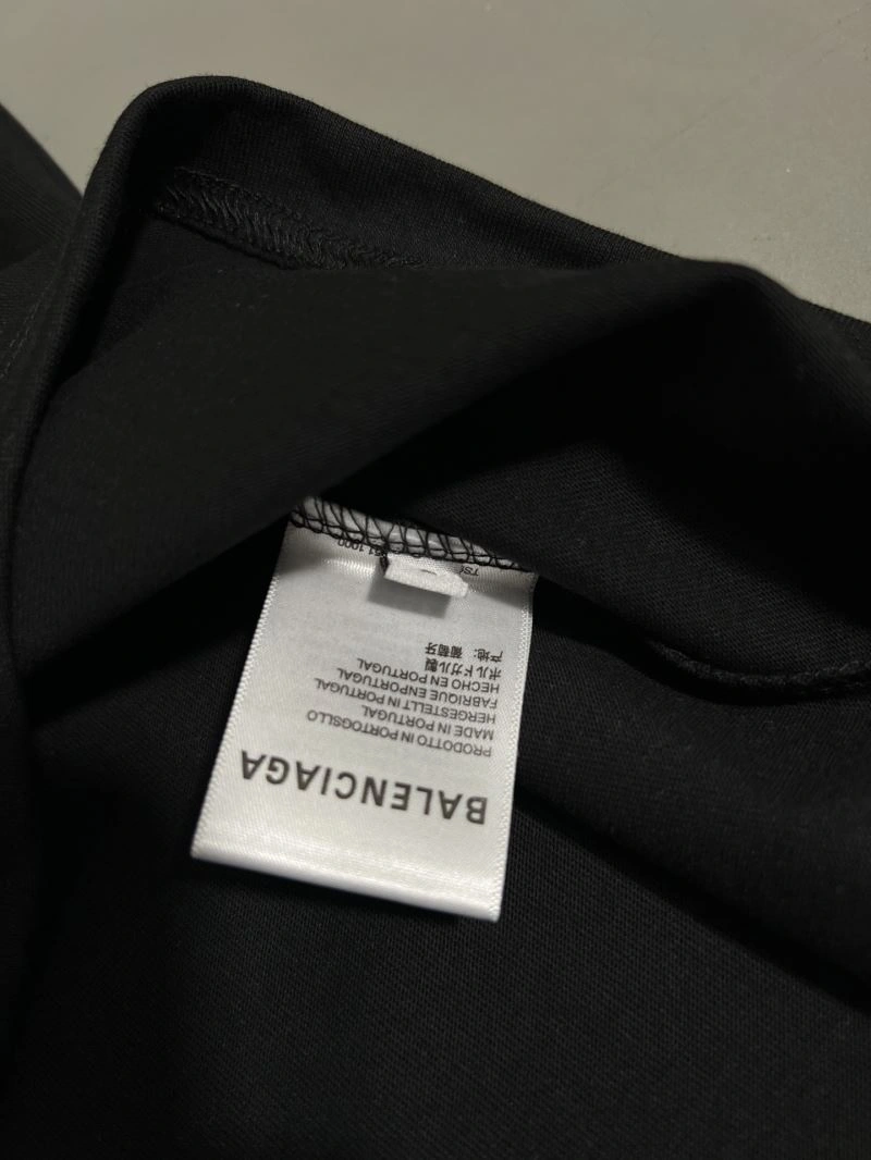 Vibrant Balenciaga T-Shirts 97827