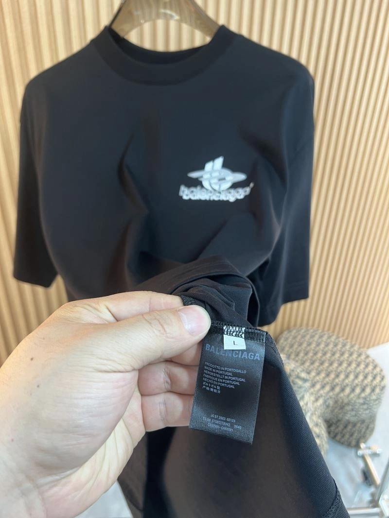 Balenciaga T-Shirts Sleek 97768