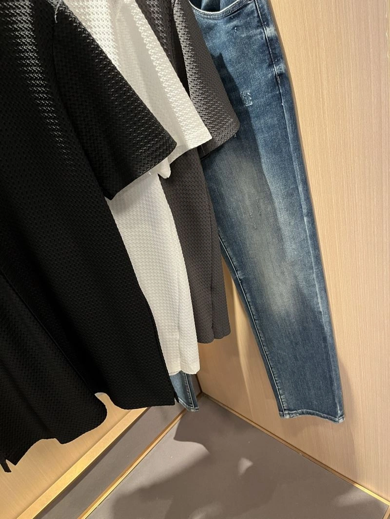 Balenciaga T-Shirts Reliable 97758