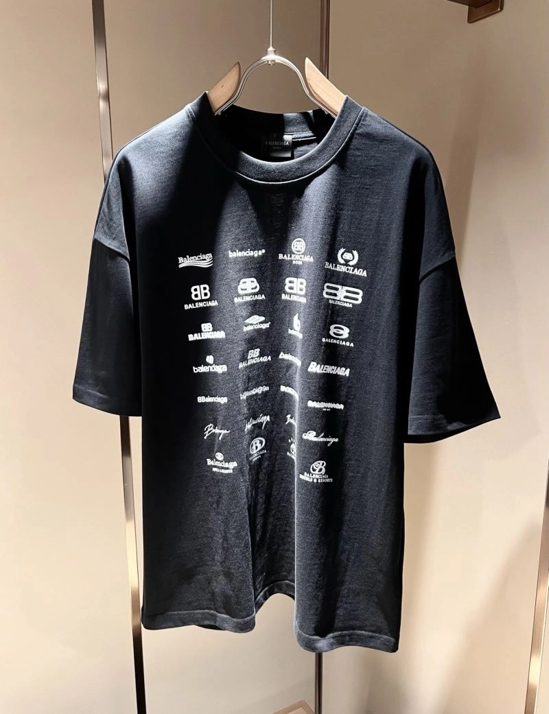 Versatile Balenciaga T-Shirts 97745