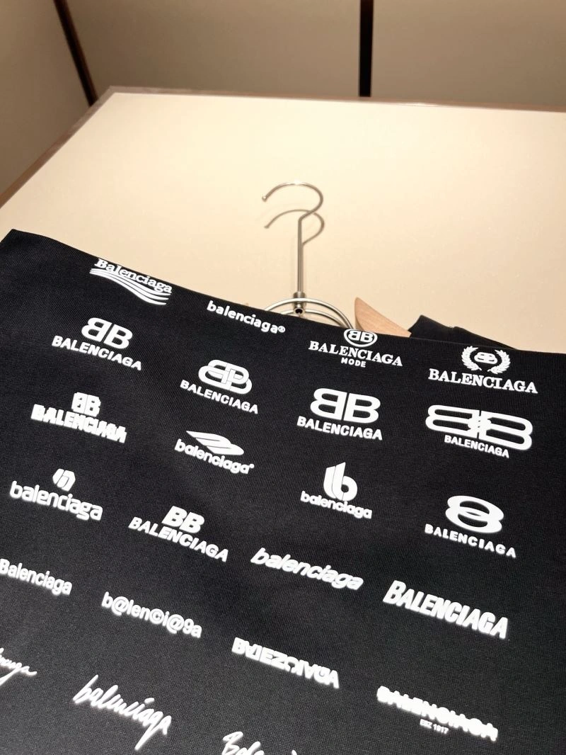 Versatile Balenciaga T-Shirts 97745
