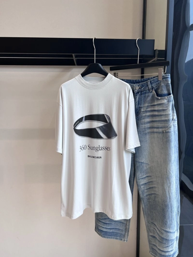 Chic Balenciaga T-Shirts 96394