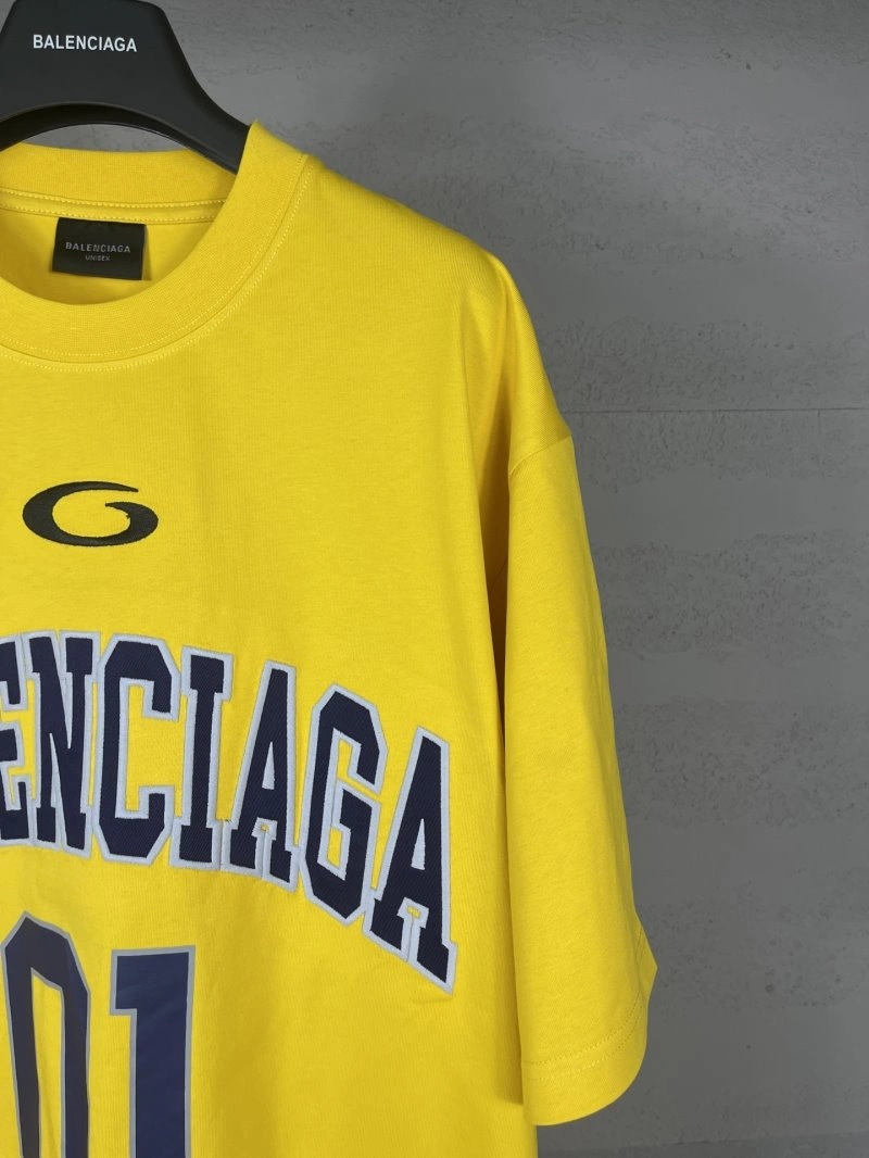 Balenciaga T-Shirts Versatile 96390