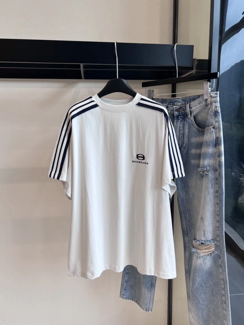 ZipUp Balenciaga T-Shirts 96460