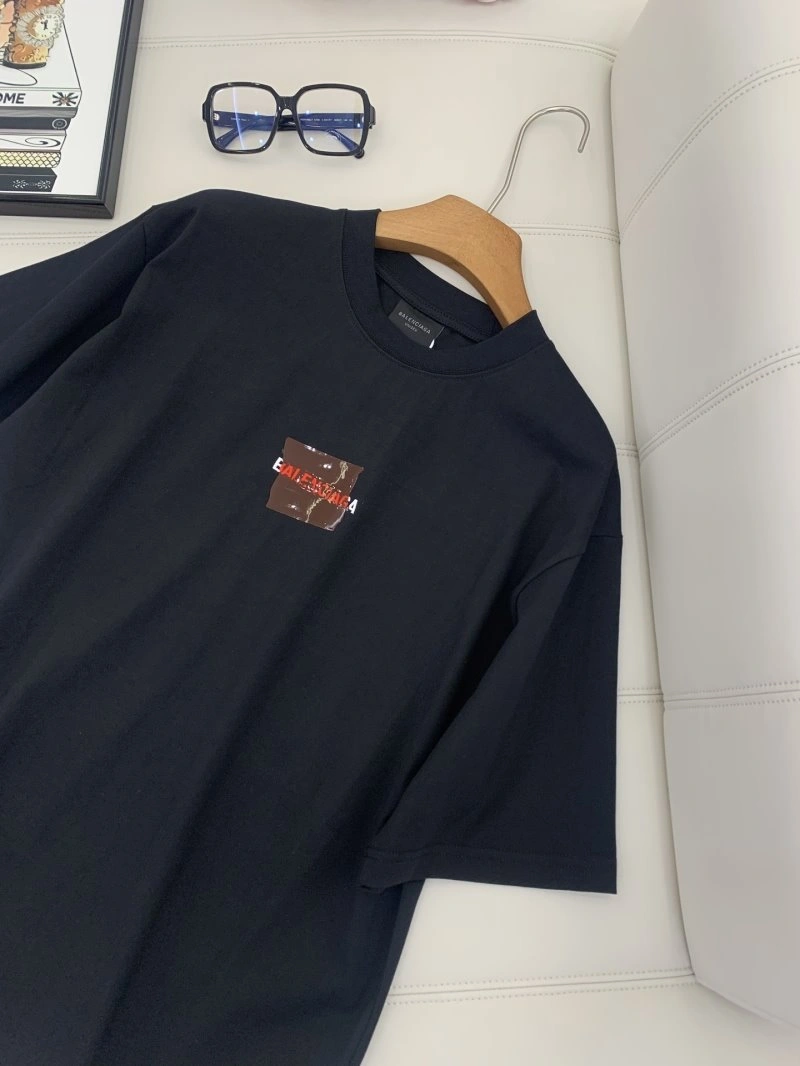 Sleek Balenciaga T-Shirts 96305