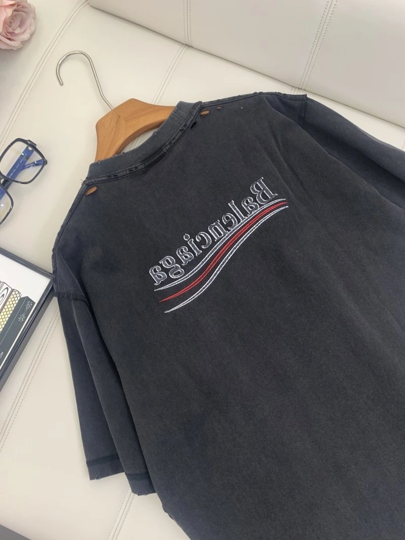 NewStyle Balenciaga T-Shirts 96337