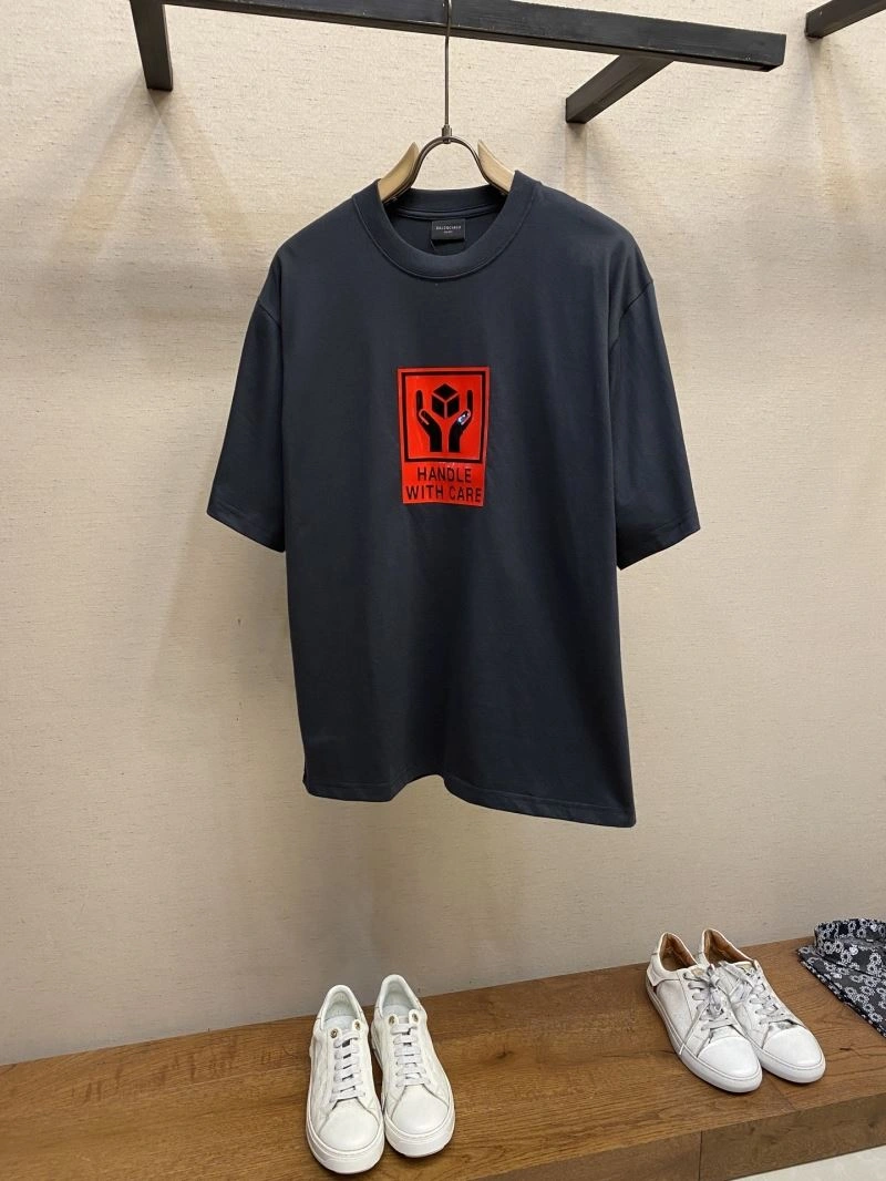Sporty Balenciaga T-Shirts 97627