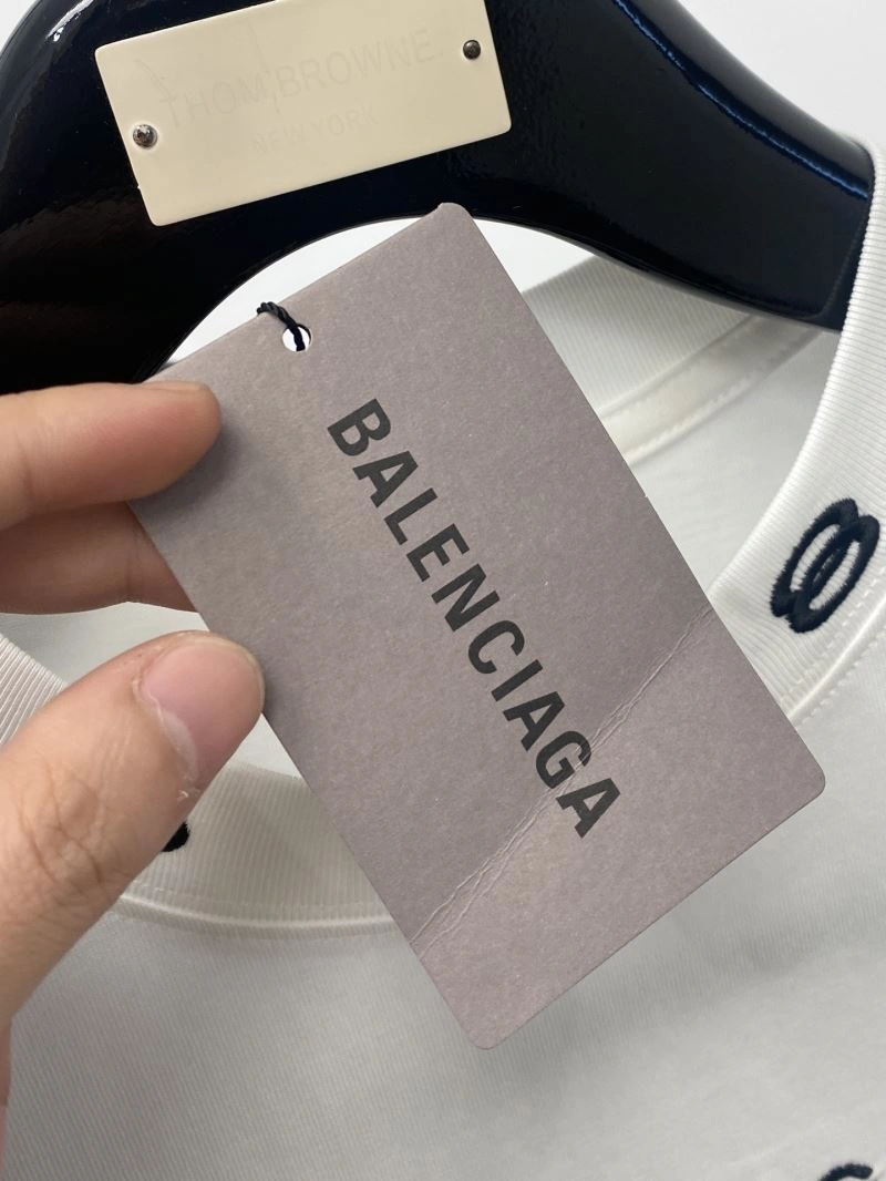 Elegant Balenciaga T-Shirts 97719