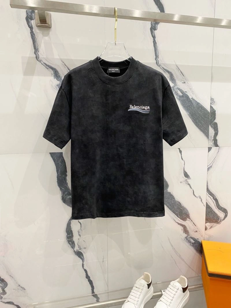 Seasonal Balenciaga T-Shirts 97590