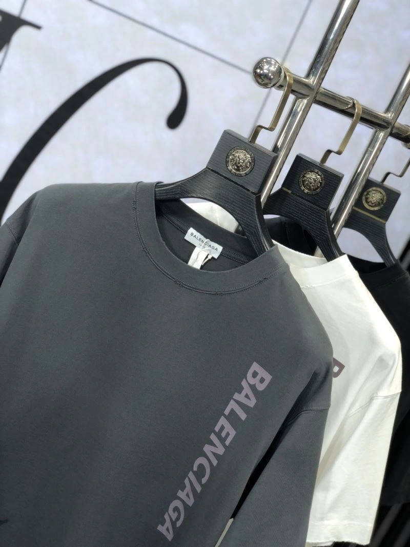 Balenciaga T-Shirts Resilient 97519