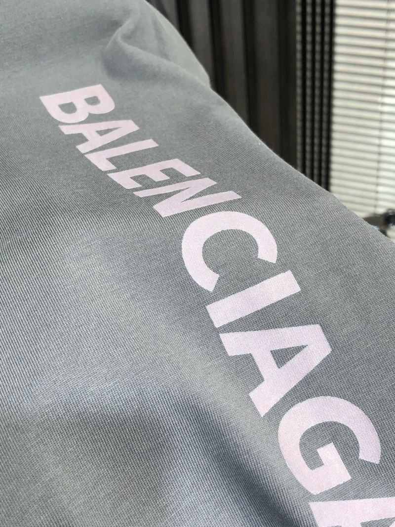 Balenciaga T-Shirts Resilient 97519