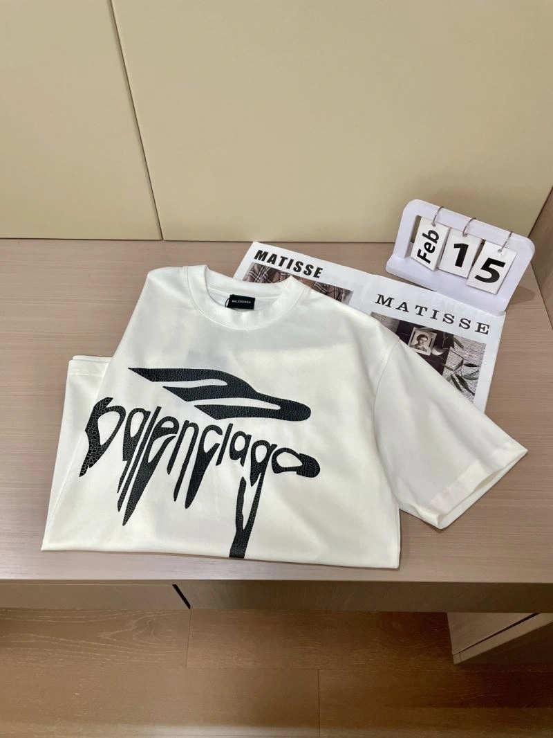 Lightweight Balenciaga T-Shirts 97512