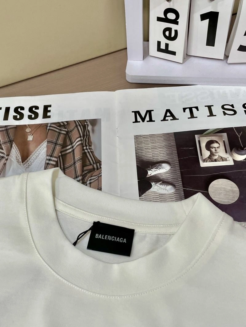 Lightweight Balenciaga T-Shirts 97512