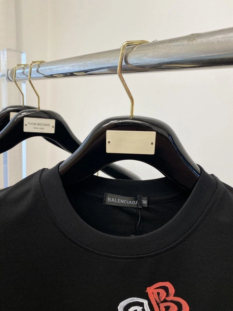 Balenciaga T-Shirts TimelessDesign 97498