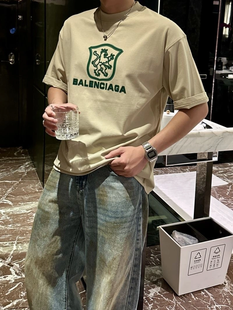 Sophisticated Balenciaga T-Shirts 97558