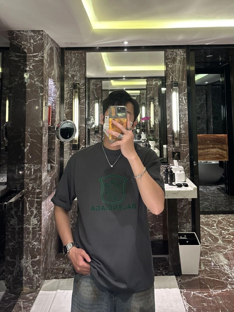 WrinkleFree Balenciaga T-Shirts 97493