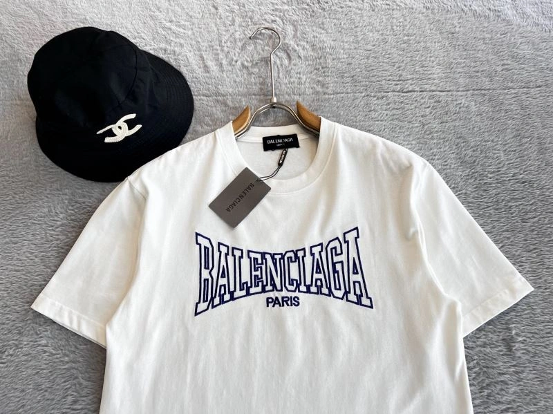 Effortless Balenciaga T-Shirts 97475