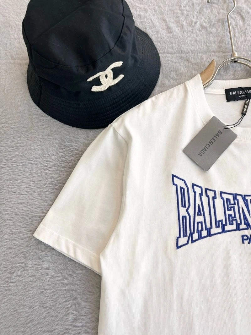 Effortless Balenciaga T-Shirts 97475