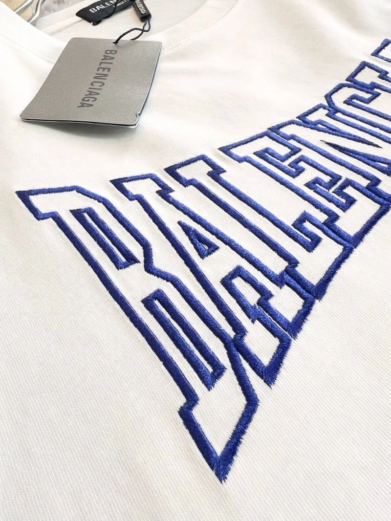 Effortless Balenciaga T-Shirts 97475