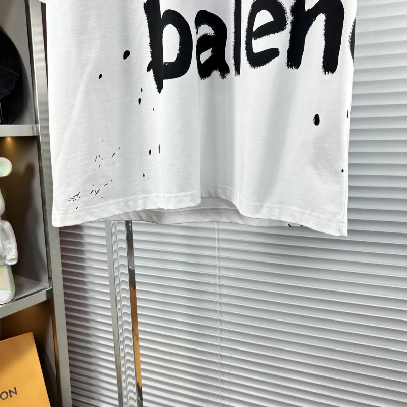 Elegant Balenciaga T-Shirts 97470