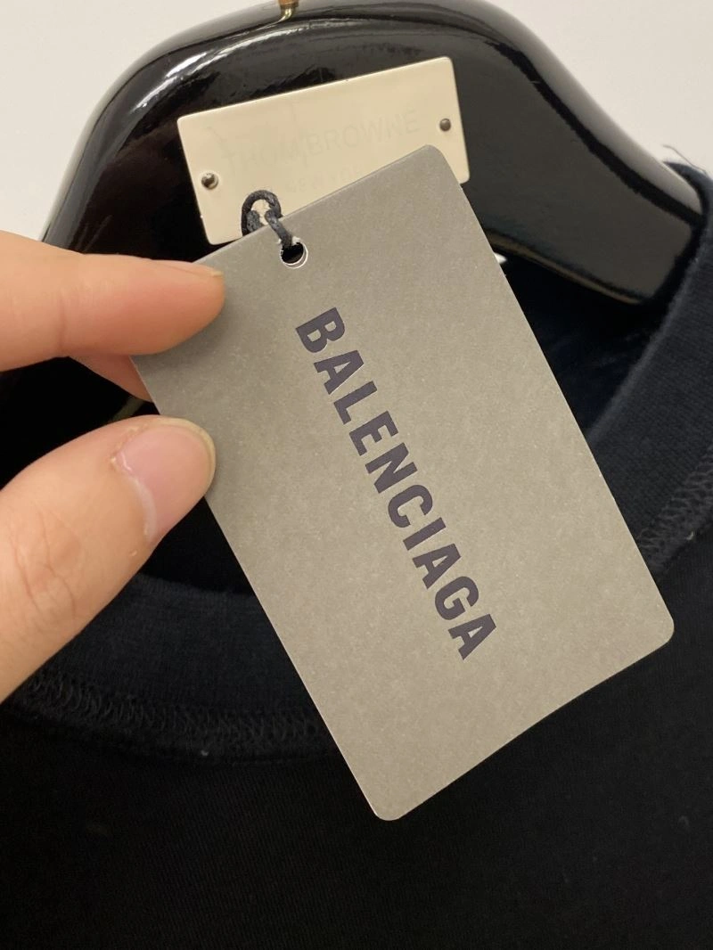Unisex Balenciaga T-Shirts 97502