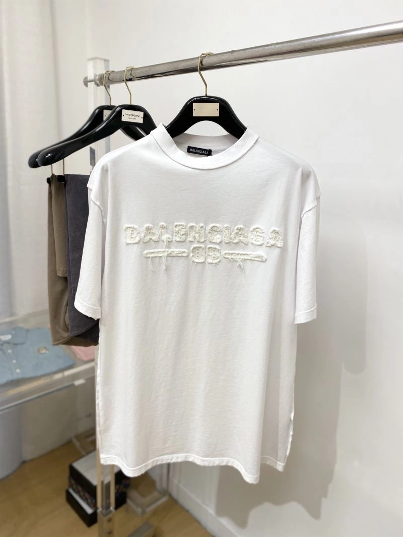 Elegant Balenciaga T-Shirts 97424