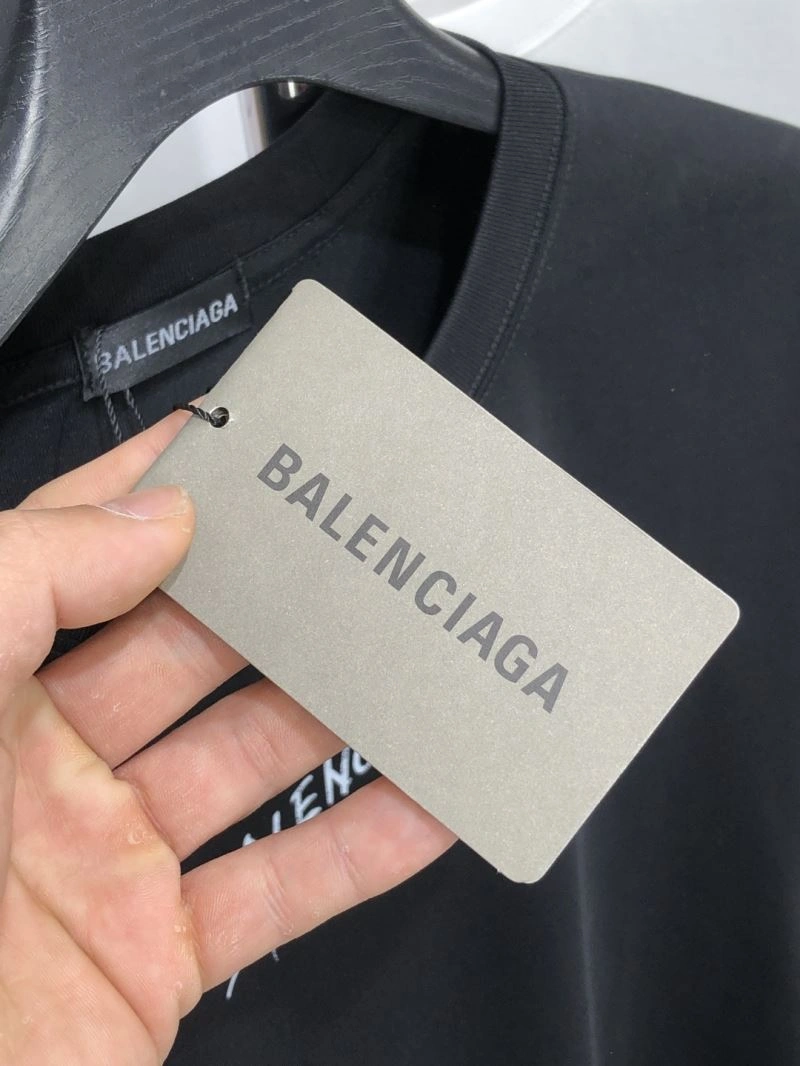 Reliable Balenciaga T-Shirts 97337