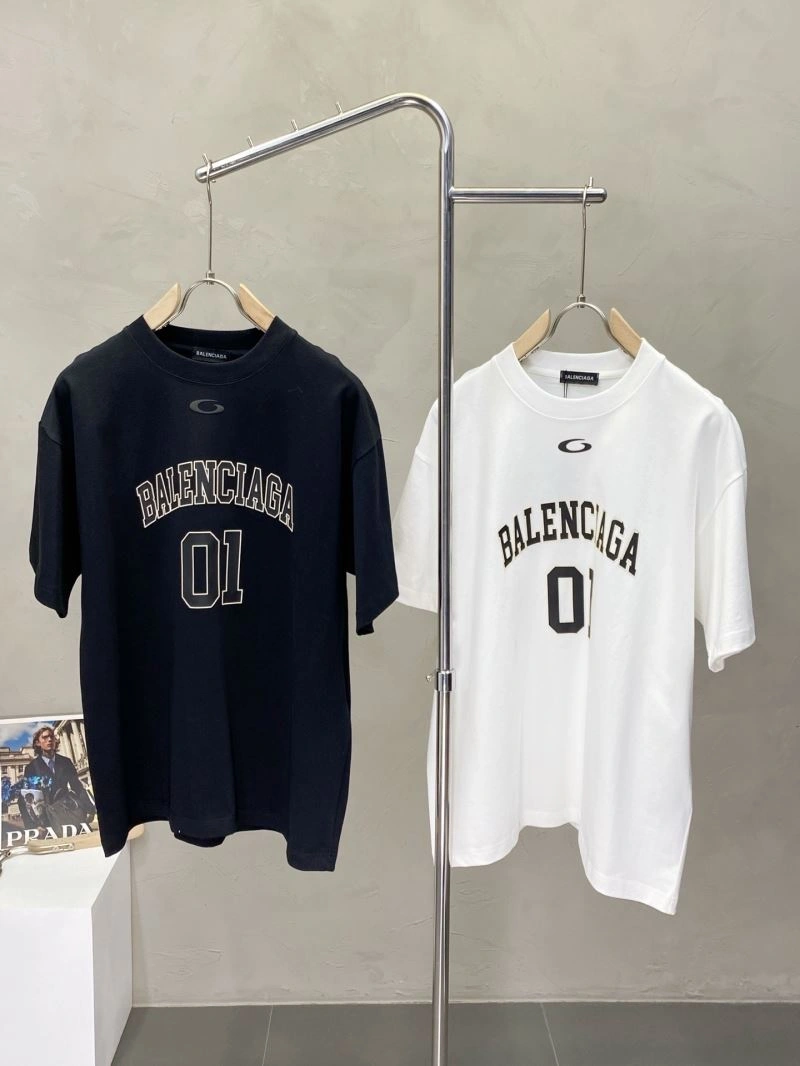 Breathable Balenciaga T-Shirts 97242