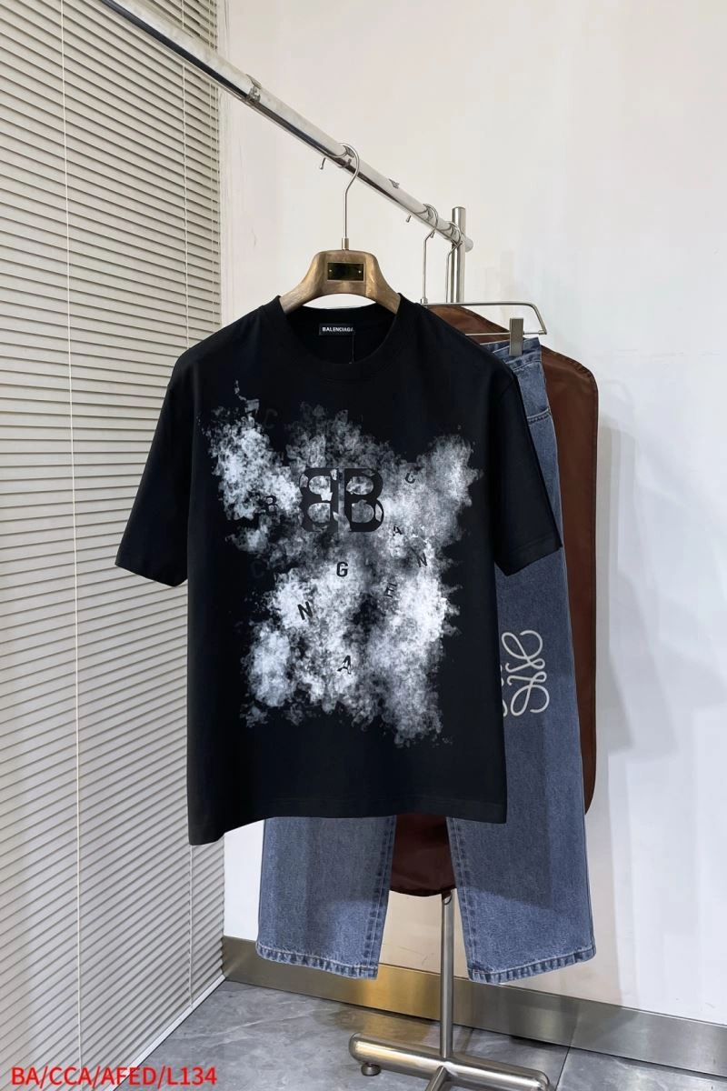 Contemporary Balenciaga T-Shirts 97268