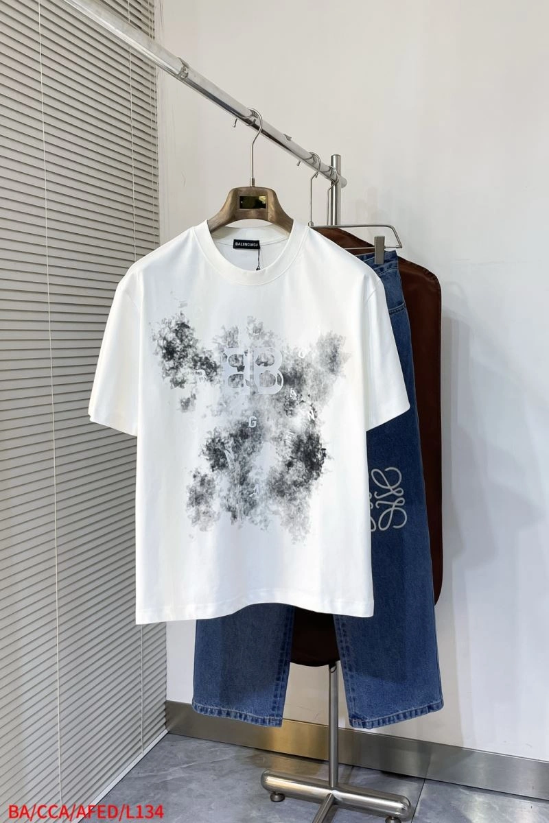 Contemporary Balenciaga T-Shirts 97268