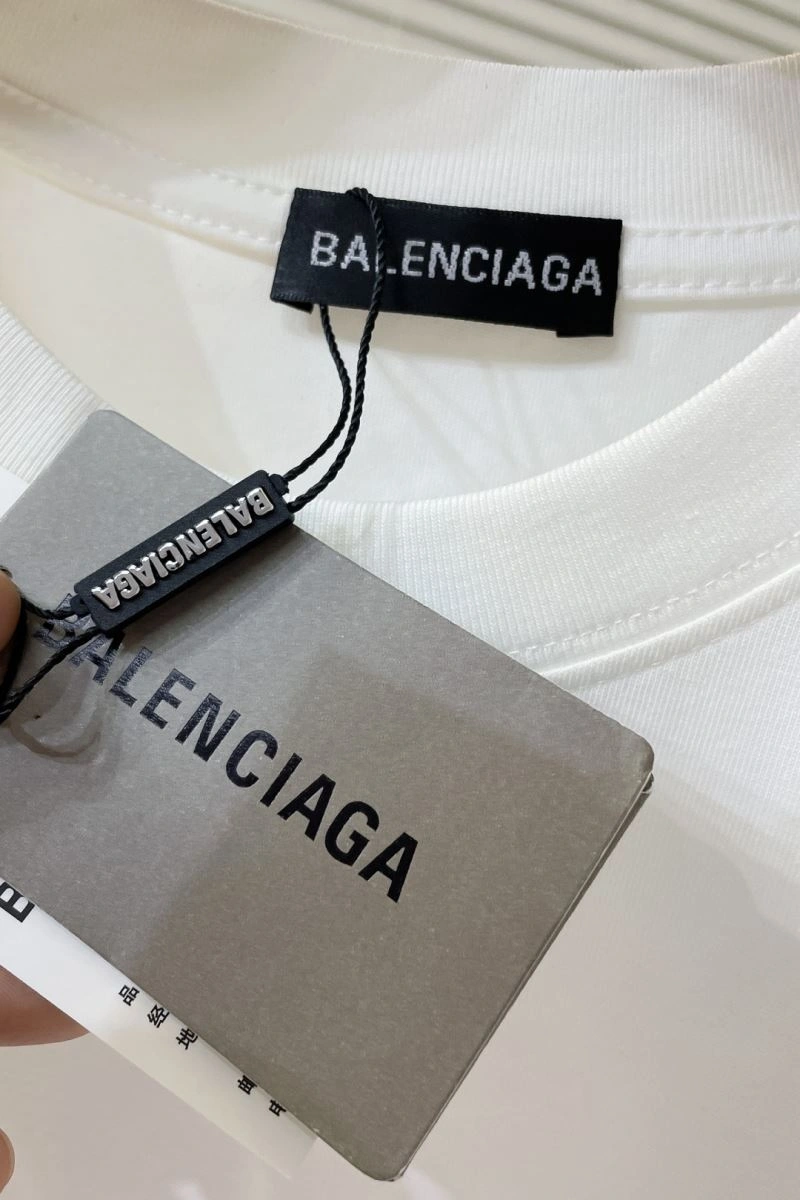 Contemporary Balenciaga T-Shirts 97268