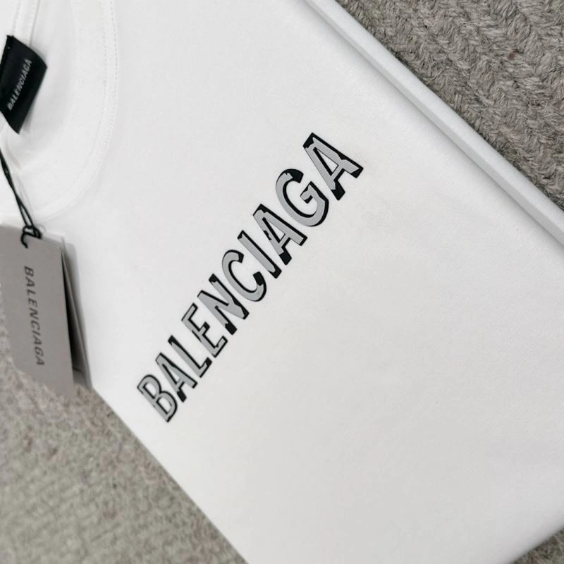 Lightweight Balenciaga T-Shirts 97262