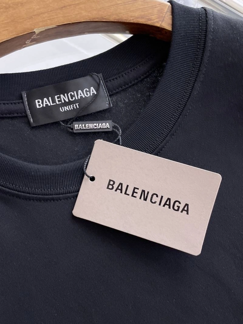 Unisex Balenciaga T-Shirts 97195
