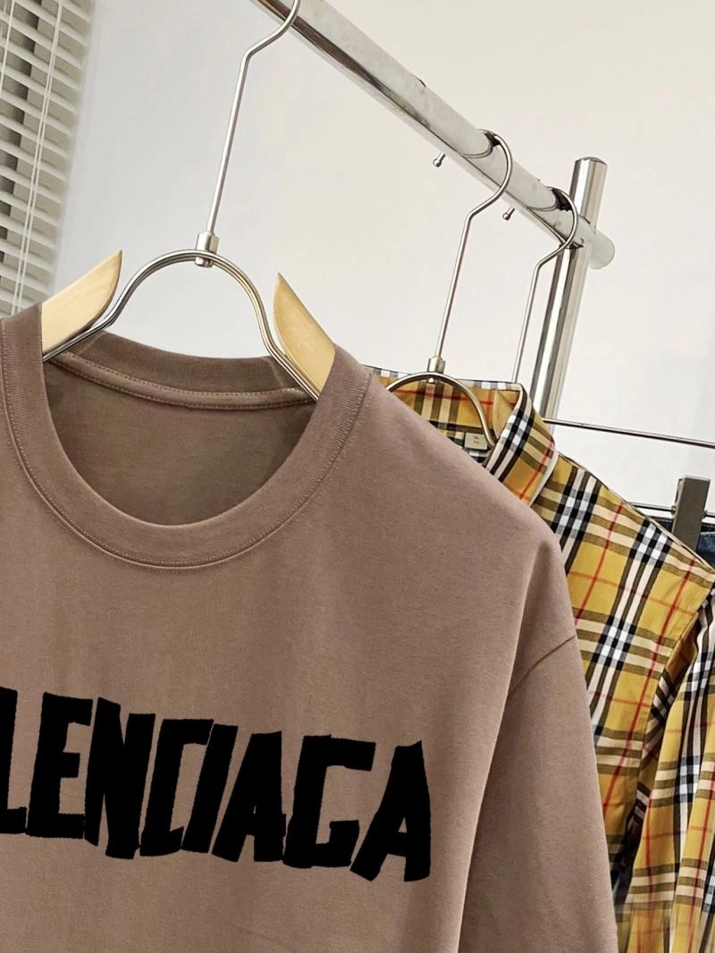 Balenciaga T-Shirts Durable 97157
