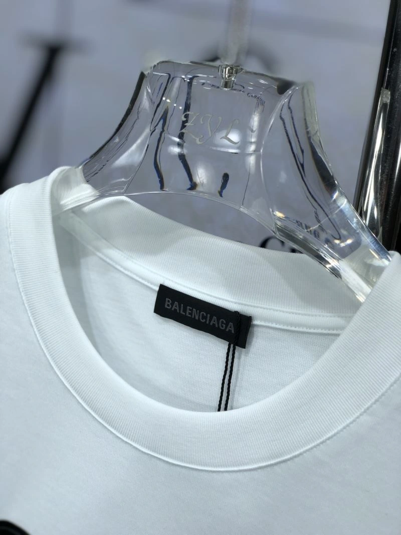 Seasonal Balenciaga T-Shirts 97198